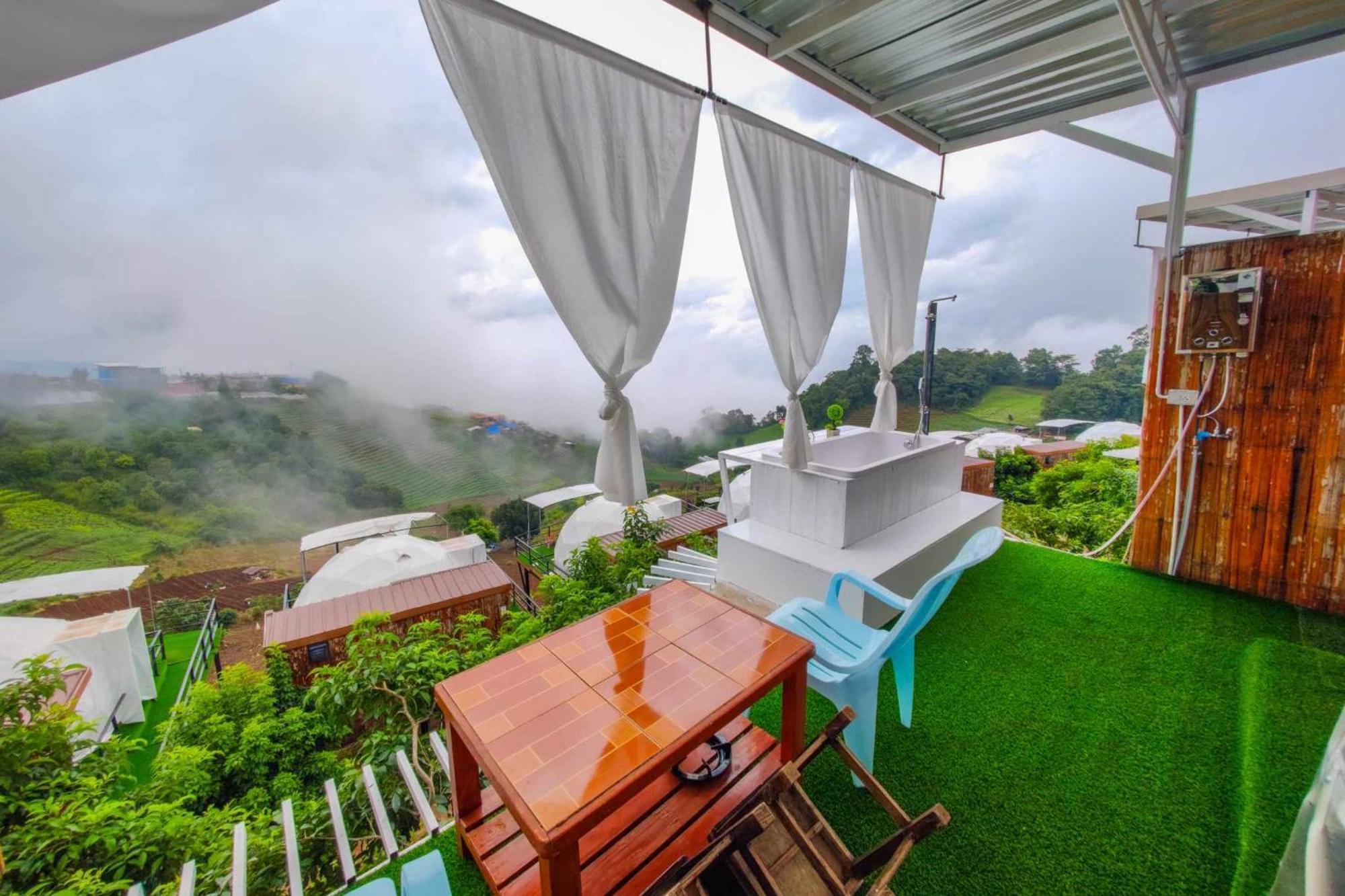 ภูวิมาน ม่อนแจ่ม Hotel Mon Jam Exterior photo