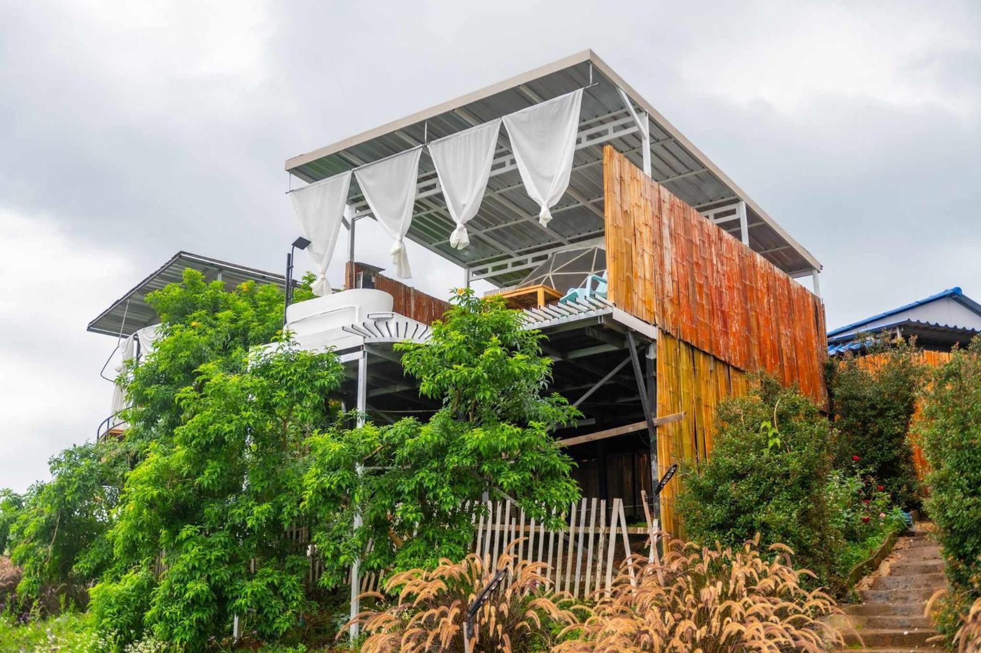 ภูวิมาน ม่อนแจ่ม Hotel Mon Jam Exterior photo