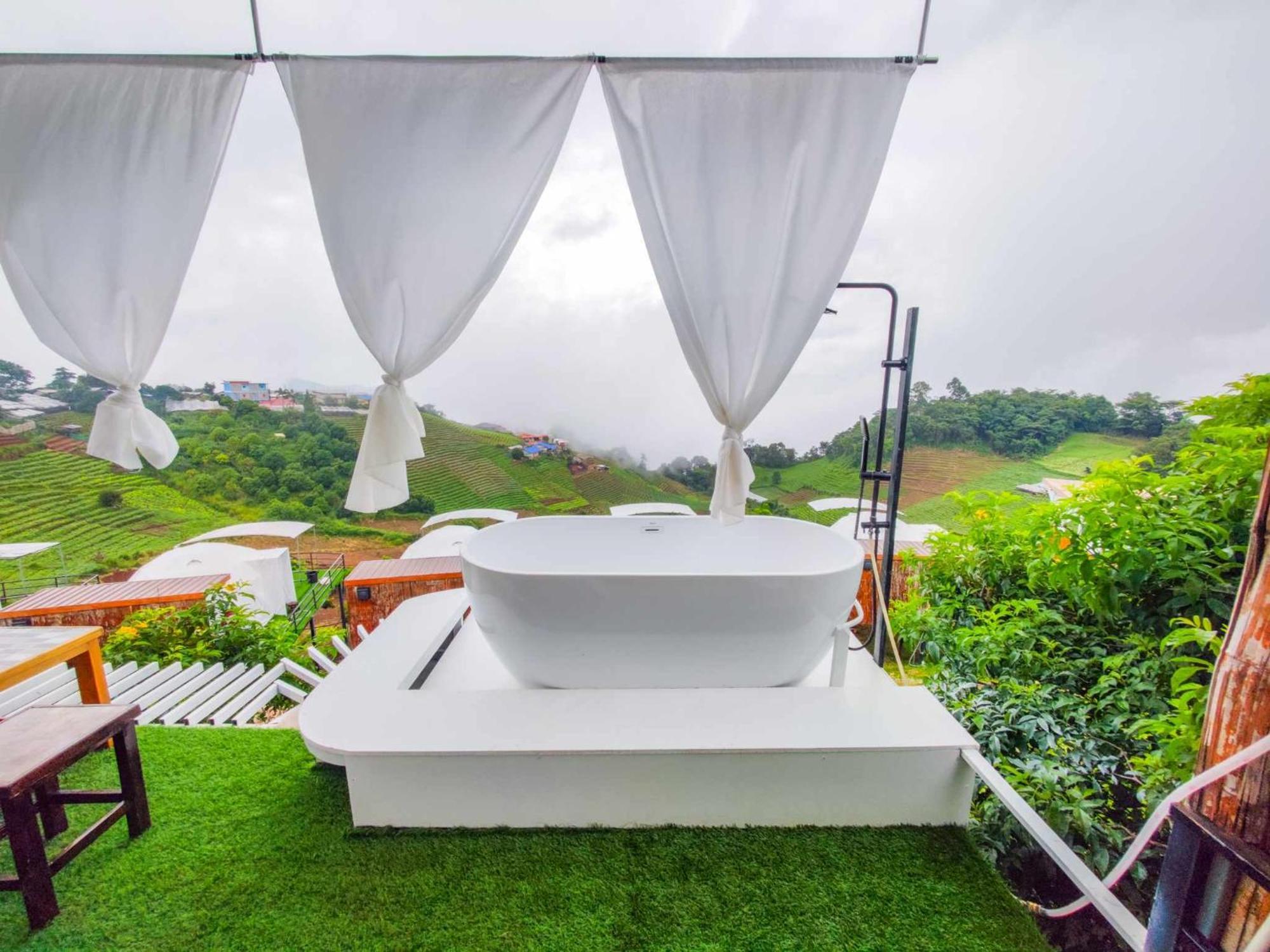 ภูวิมาน ม่อนแจ่ม Hotel Mon Jam Exterior photo